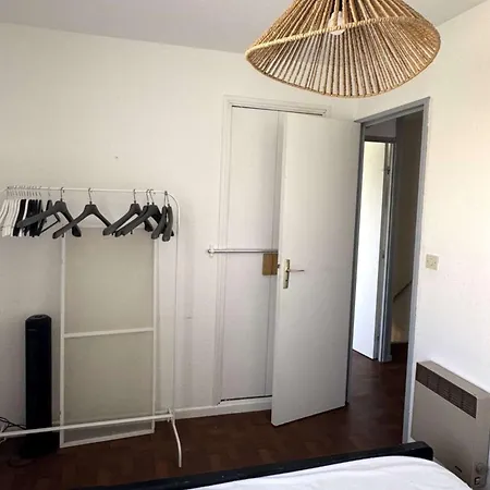 Mitoyenne T3 Avec Piscine Et Parking - Fr-1-607-49 Semesterbostad