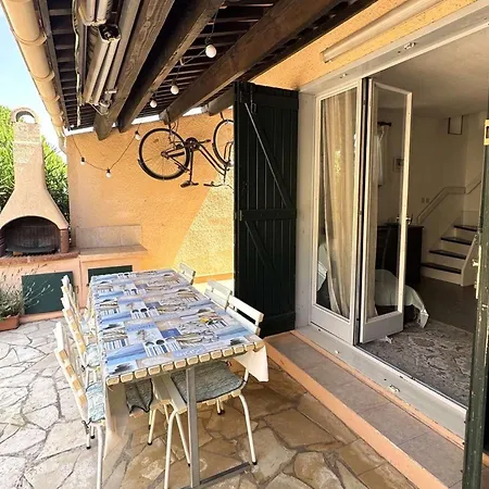 Ferienhaus Mitoyenne T3 Avec Piscine Et Parking - Fr-1-607-49