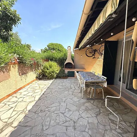 Mitoyenne T3 Avec Piscine Et Parking - Fr-1-607-49 Ferienhaus *